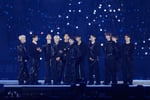 「ALBUM OF THE YEAR」を受賞したSEVENTEEN。