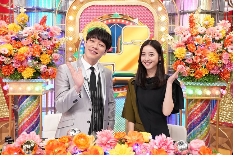 左から川島明（麒麟）、佐々木希。©日本テレビ