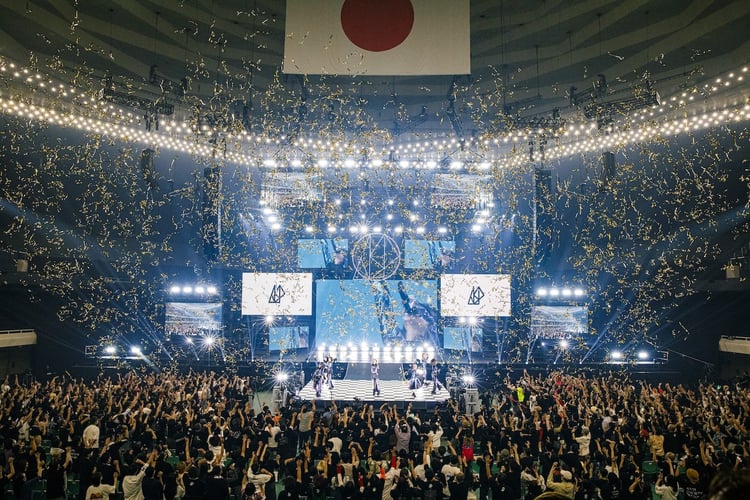 ASPの日本武道館公演の様子。（Photo by sotobayashi kenta）