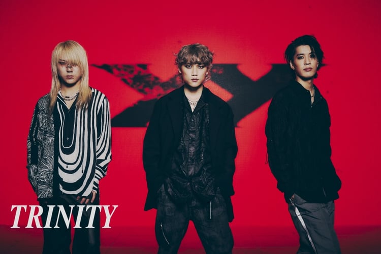 XY「TRINITY - (VISUAL VIDEO)」より。