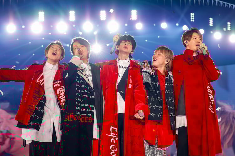 SUPER EIGHT「SUPER EIGHT 超DOME TOUR 二十祭」の様子。