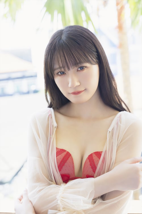 中野愛理（SKE48）1st写真集「可愛いと言って欲しい」表紙（撮影：田中智久）