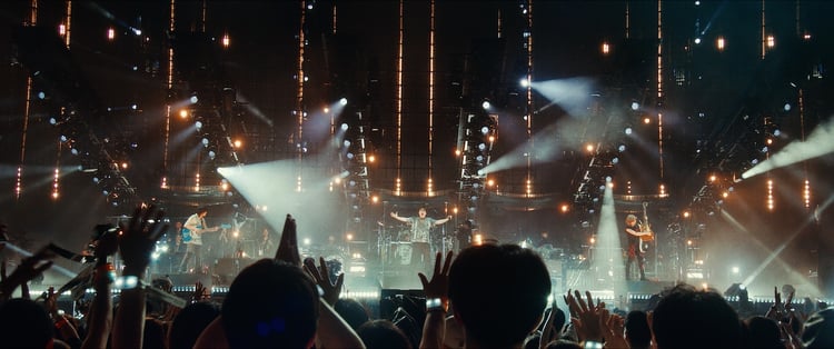 Official髭男dism「50%」ライブ映像のサムネイル。