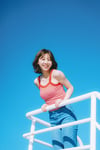 富田鈴花（日向坂46）1st写真集の掲載ショット。（撮影：峠雄三）©光文社