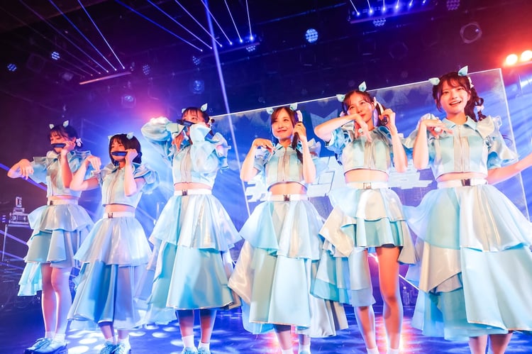 「Devil ANTHEM. ONE MAN LIVE 2025～early summer～『R-Completion』」の様子。（撮影：笹森健一）