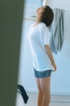 富田鈴花（日向坂46）1st写真集の掲載ショット。（撮影：峠雄三）©光文社