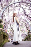 高木悠未の1st写真集「タカラモノ」より。（撮影：桑島智輝）©光文社