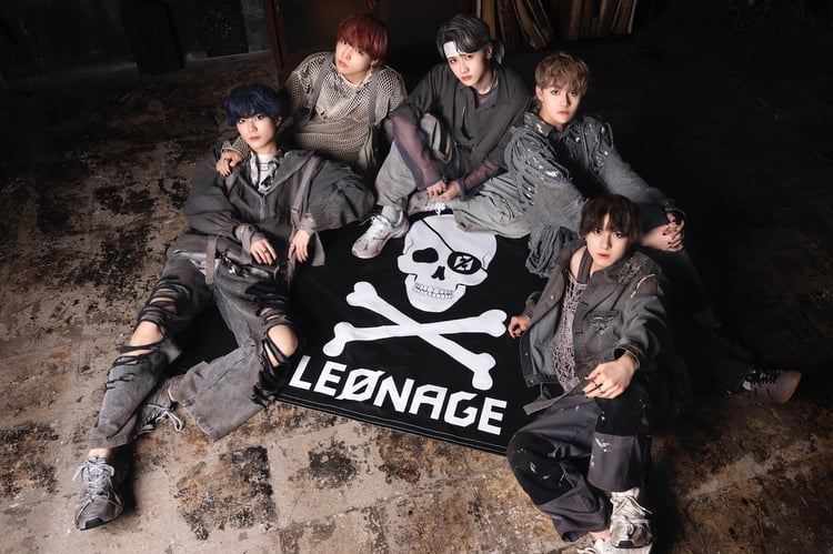 LEØNAGE