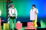 笑顔の二階堂高嗣（左）、猪俣周杜（右）。