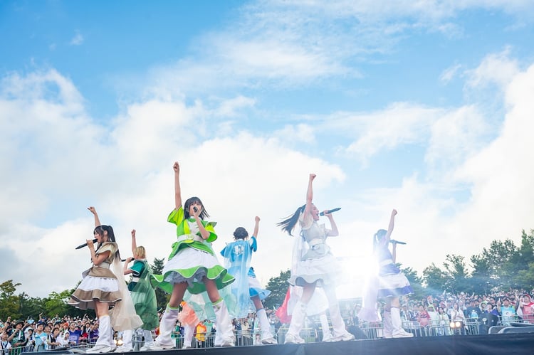 私立恵比寿中学「FAMIEN2025」初日公演の様子。