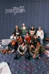 JO1の新たなアーティスト写真。©LAPONE ENTERTAINMENT