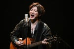 ガイを演じる京本大我。