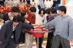 早押しイントロクイズに挑むtimelesz。©日本テレビ