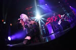デビュー40周年を迎えたSHOW-YAのライブの様子。