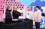 左からDJ SHINTARO、DJ CHARI、佐久間大介（Snow Man）、日村勇紀（バナナマン）。©︎日本テレビ