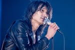 佐々木亮介（Vo, G）（Photo by Viola Kam [V'z Twinkle]）