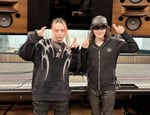 左からさたぱんP、Toshl。