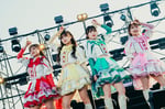 「りんご娘 はるか夢スタジアムライブ "Dream of Diamond" 輝け!! 10,000人のペンライト!!～40市町村の魅力大発見～」の様子。