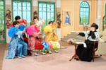 「徹子の部屋」で“滅！ポーズ”を決める、M!LKと徹子。©︎テレビ朝日