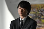 日曜劇場「GIFT」にて日本車いすラグビー協会の理事長・柳原俊二を演じる、嵐の櫻井翔。©︎TBS