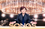 渡辺美里が「SONGS」に初登場、「My Revolution」を小室哲哉のピアノで披露