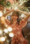 藤嶌果歩（日向坂46）1st写真集「果実の歩幅」丸善ジュンク堂書店（ジュンク堂書店名古屋店を除く）特典ポストカードのサンプル。©集英社／菊地泰久