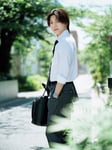 「Oggi」8月号より中村嶺亜（KEY TO LIT）。