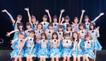 ハロプロ研修生。3列目左から青木優奈、服部琉愛、吉田光里、大坪茉乃、斎藤ゆり夏、長井莉依那、鈴木琴美、2列目左から樋口愛海、石川華望、鈴木もあ、坂本葵花、佐藤絢音、岸田桃果、田村梛々、山本はな、1列目左から大野愛莉、染谷彩良、根本花凛、宮﨑理帆、坂田しおり、苅部咲良、佐伯詩春。
