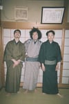 左から鎮座DOPENESS、U-zhaan、環ROY。