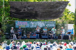 BEGIN「うたの日 キャラバン 2026 at 竹富島」の様子。