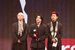 「MUSIC AWARDS JAPAN 2026」で最優秀アーティスト賞を受賞したMrs. GREEN APPLE。