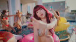 Manaka「Summer Time feat. DADA」ミュージックビデオより。