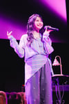 雨宮天が新たなライブスタイルを提示、青き民とともに作り上げた「Room Theory」