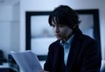 松村北斗と今田美桜がダブル主演「白鳥とコウモリ」の新たな場面写真公開