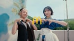 日本マクドナルド「クッキー＆チョコミントフラッペ」CMより。