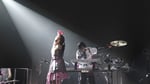 YOASOBI「劇上」パフォーマンス映像より。