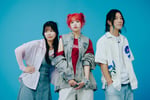 イノクロニクル。左から小松里菜（Key）、ちゃんゆ胃（Vo, G）、仲道良（G）。