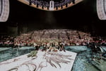「YOASOBI NORTH AMERICA TOUR 2026 "NEVER ENDING STORIES"」アメリカ・ロサンゼルス Hollywood Bowl公演の様子。（Photo by Matty Vogel）
