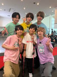 関西ジュニアの5人と寺本晃晴くん。