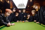 「MAZZEL 1st photobook with ZEAL」より。