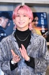 映画「マッチング TRUE LOVE」イベントの冒頭で「各メディアの皆さん、絶対に使ってください！」と気合い十分の佐久間大介（Snow Man）。