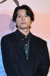 念願の藤井道人組初参加となった松村北斗（SixTONES）。
