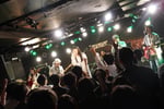 社会人メジャーバンド・少年キッズボウイの“時間効率よい”休日ライブ、お昼開催で盛況