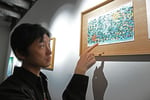 1stアルバム「Shuta Hasunuma」の原画となったコラージュ作品と蓮沼執太。