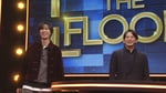 左から阿部亮平（Snow Man）、岡田准一。©日本テレビ