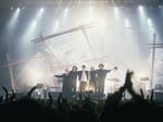 「折坂悠太ばんど 独演 せぞん」東京公演を終えた折坂悠太ばんど。（撮影：表萌々花［Momoka Omote］）